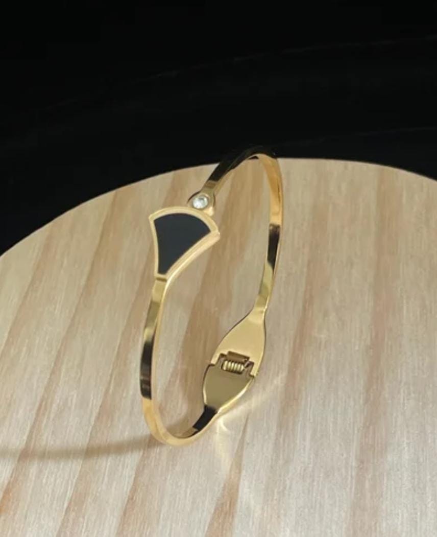Gold Black Anti-Tarnish Bracelet
