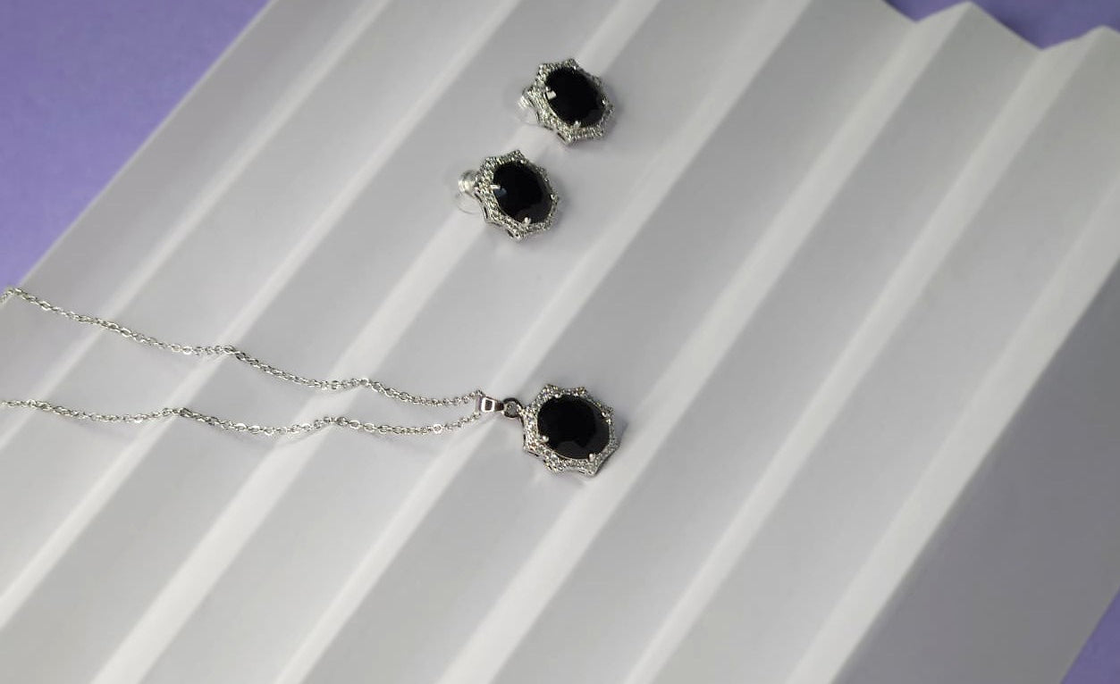 Midnight Elegance Black Crystal Jewelry Set - Silver Tone