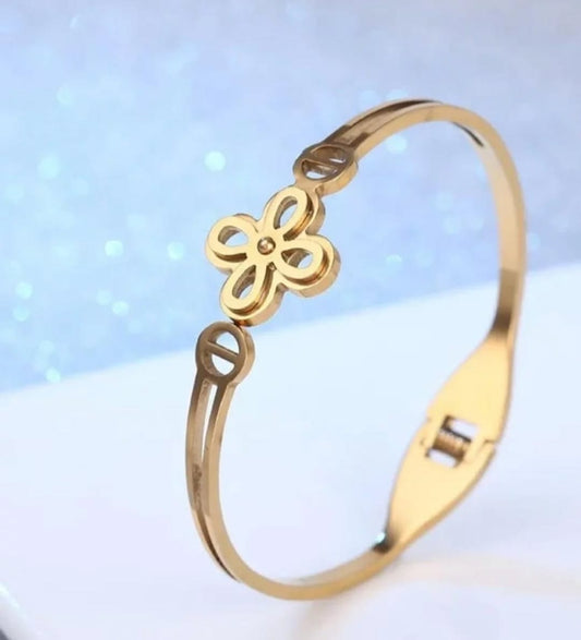 Floral Design Gold Platted Bracelet