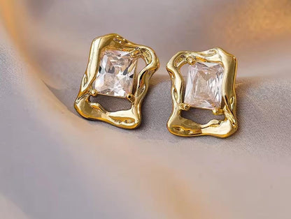 Gold Toned Crystal Stud Earrings – Elegant Sparkling