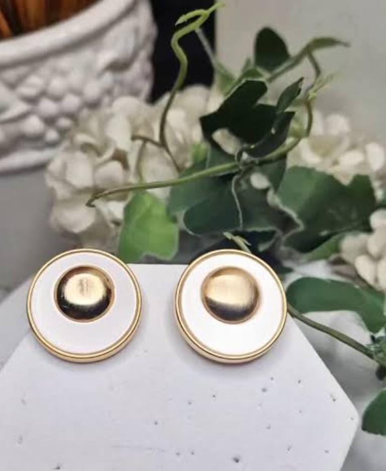 Retro Gold & White Circle Stud Earrings