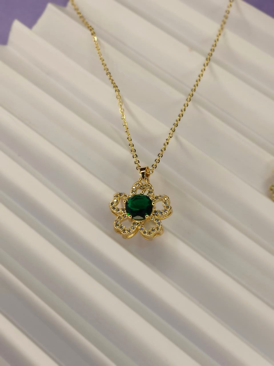 Emerald Blossom Floral Jewelry Set - Gold Tone