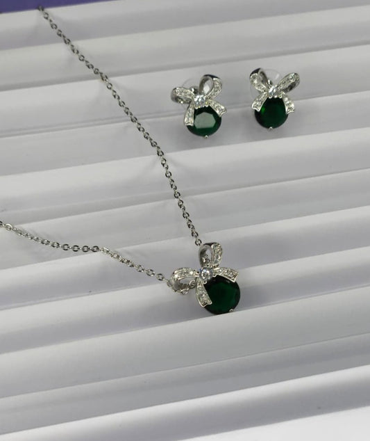 Emerald Bow Elegance Jewelry Set - Silver Tone