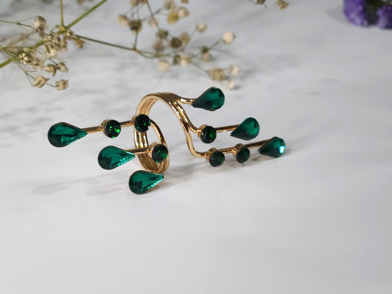 Emerald Vines Finger Statement Ring