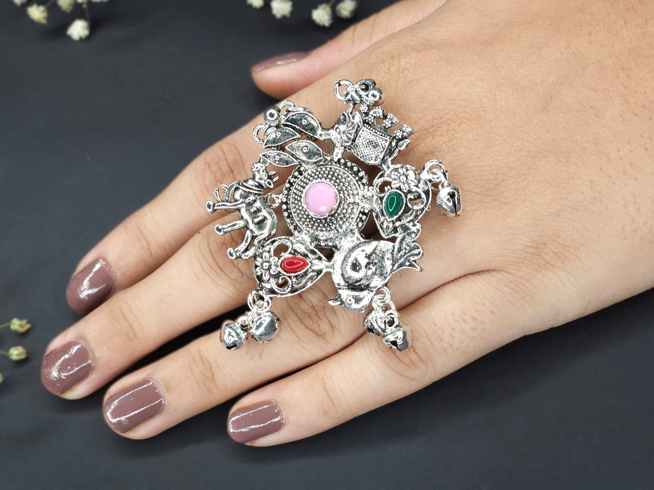 Heritage Camel Motif Oxidized Multicolor Statement Ring