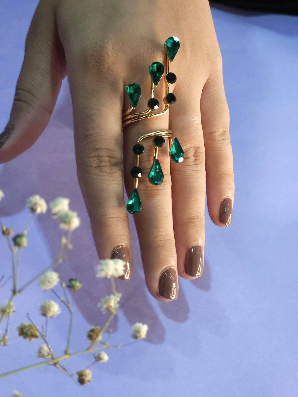Emerald Vines Finger Statement Ring