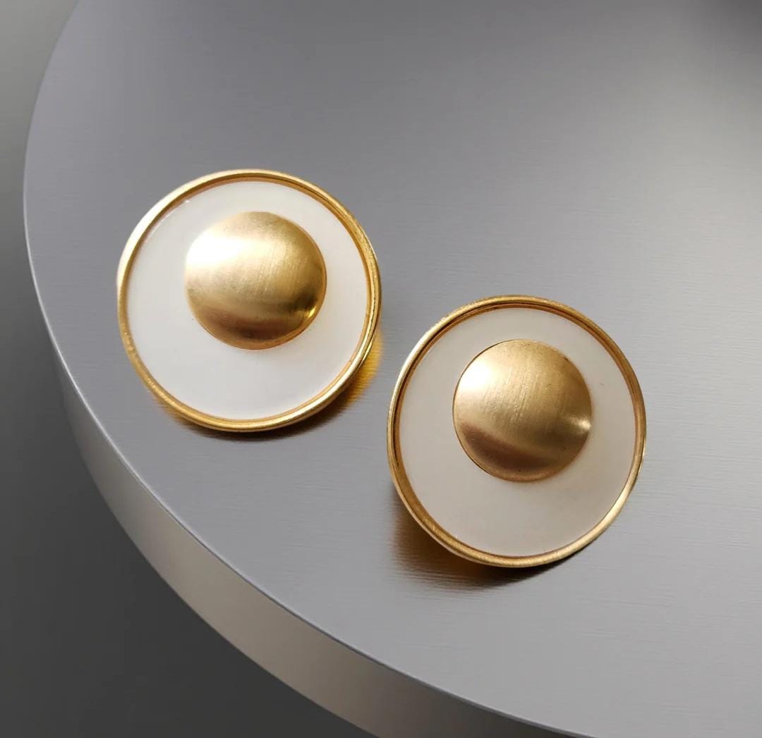 Retro Gold & White Circle Stud Earrings